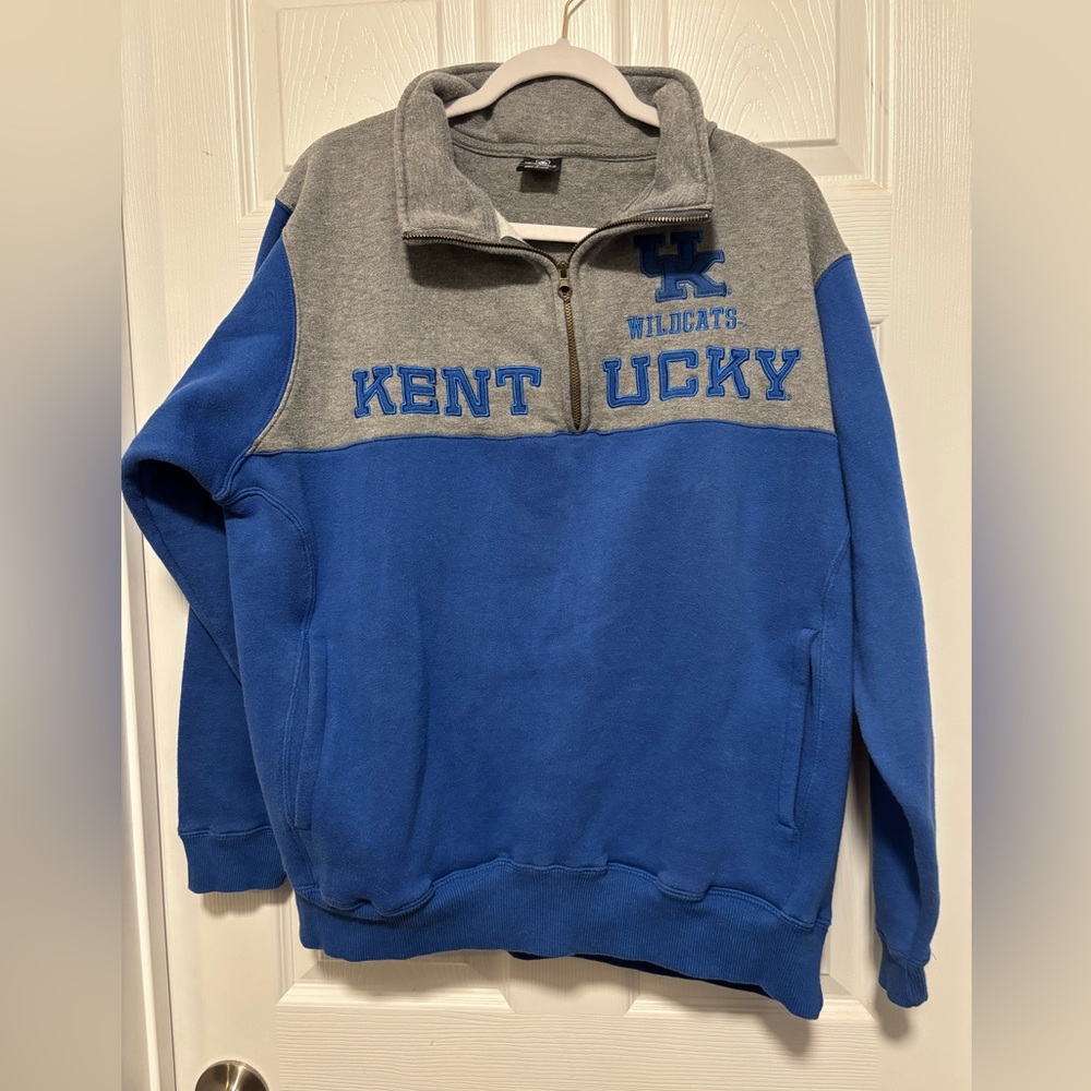 Women University of Kentucky Pullover sweater